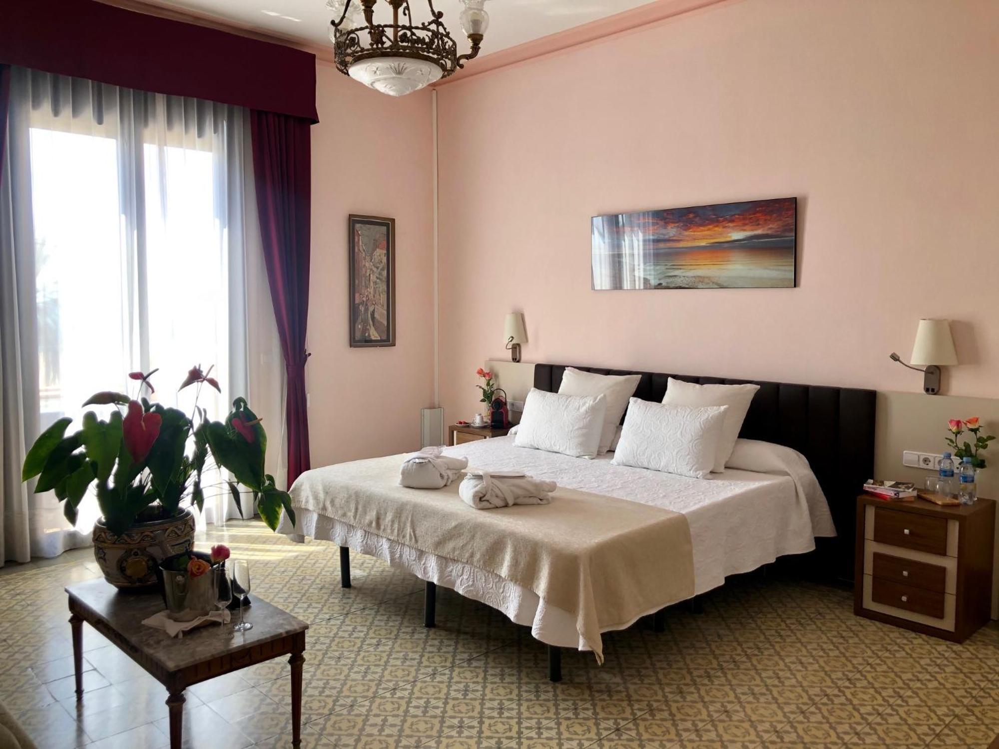 Hotel Llar De Capitans Masnou Bilik gambar