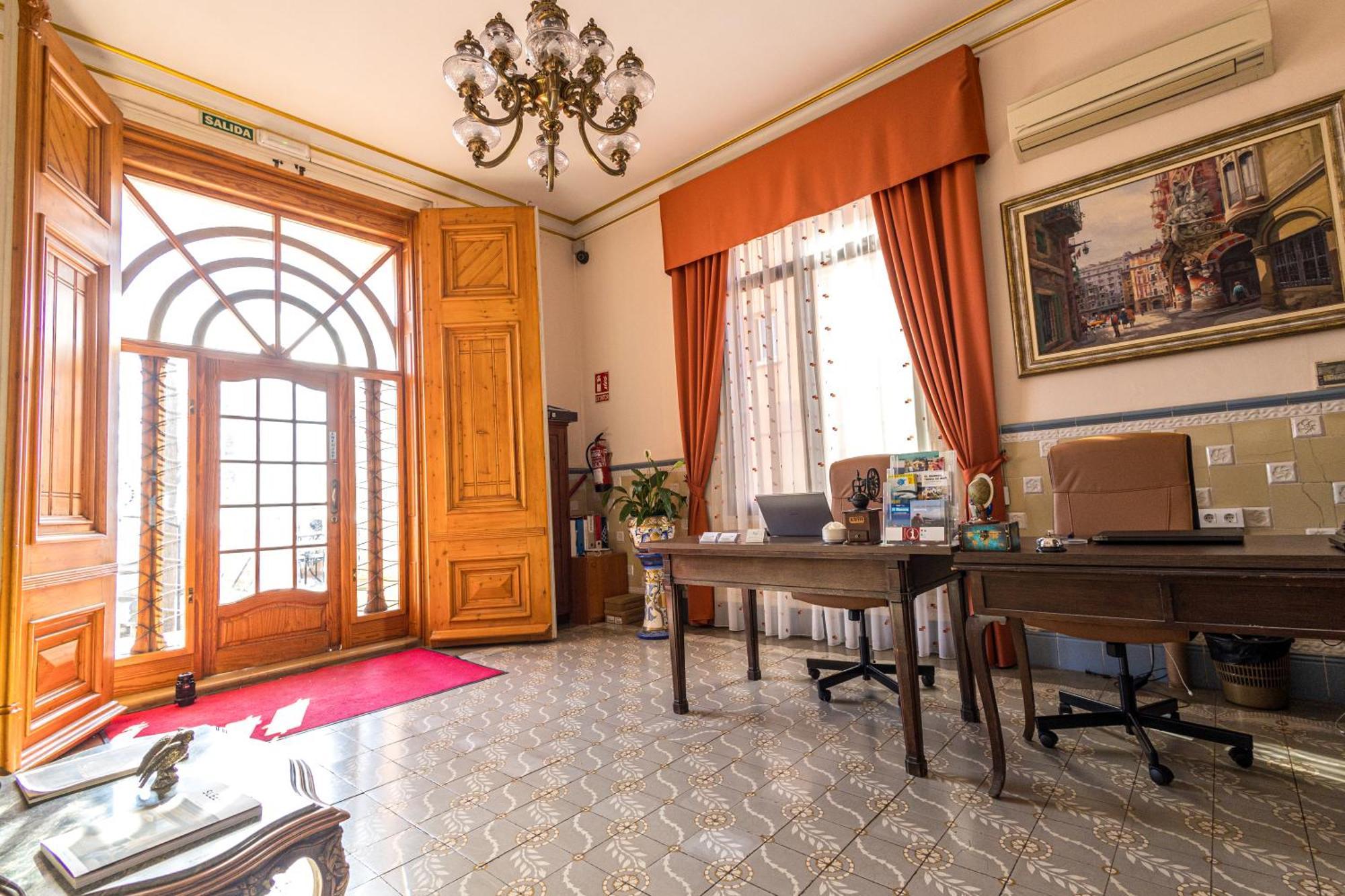 Hotel Llar De Capitans Masnou Luaran gambar